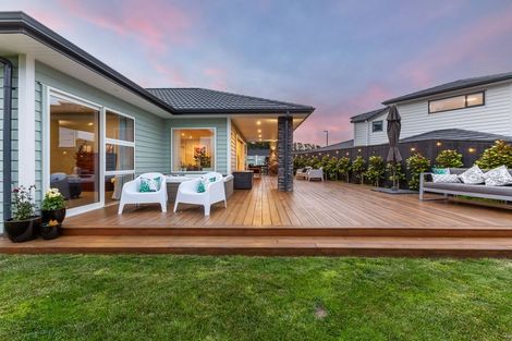 Photo of property in 22 Topsail Way, Whitby, Porirua, 5024