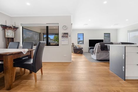 Photo of property in 42a King Street, Waiuku, 2123