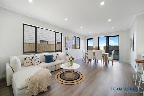 Photo of property in 21 Knockanara Drive, Flat Bush, Auckland, 2019