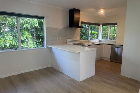Photo of property in 131c View Road, Sunnyvale, Auckland, 0612