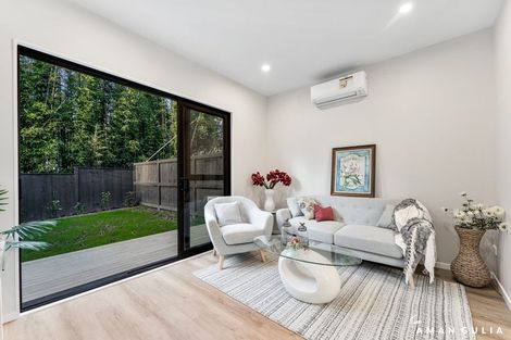 Photo of property in 3 Don Oliver Lane, Glen Eden, 0602
