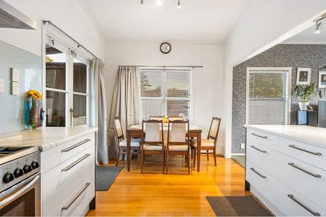 Photo of property in 19 Wanaka Place, Pakuranga Heights, Auckland, 2010