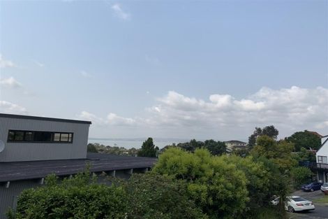 Photo of property in 5 Anchor Place, Beach Haven, Auckland, 0626