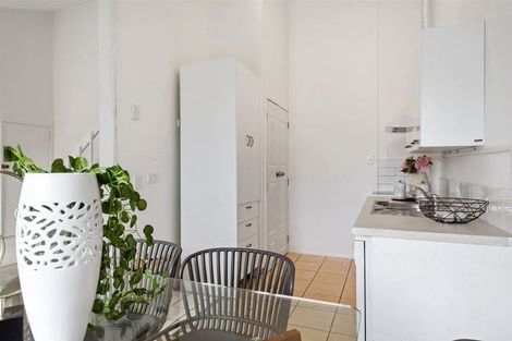 Photo of property in 1/4 Braund Place, Glenfield, Auckland, 0629