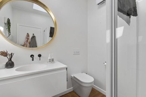 Photo of property in 1/439 Point Chevalier Road, Point Chevalier, Auckland, 1022