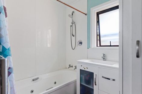 Photo of property in 6 Charles Street, Riverdale, Gisborne, 4010