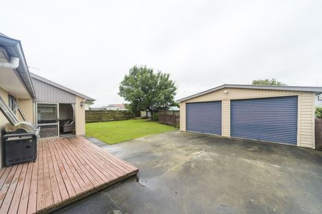 Photo of property in 6 Adams Place, Kelvin Grove, Palmerston North, 4414