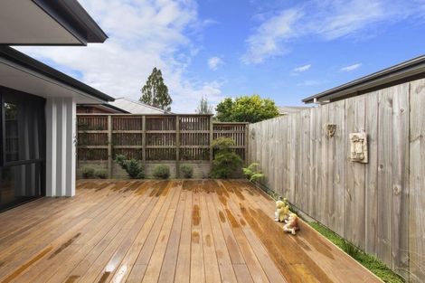 Photo of property in 3/16 Mccracken Avenue, Hillcrest, Hamilton, 3216