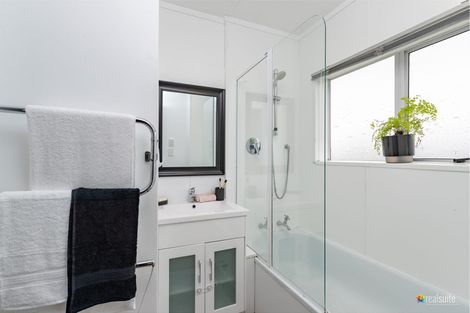 Photo of property in 3 Bobstay Lane, Whitby, Porirua, 5024