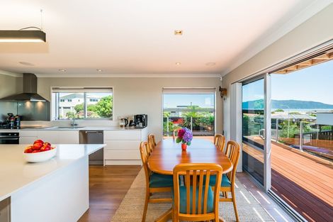 Photo of property in 173 Weggery Drive, Waikanae Beach, Waikanae, 5036