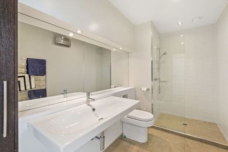 Photo of property in 12 Holly Road, St Albans, Christchurch, 8014