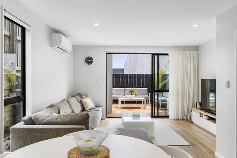 Photo of property in 32 Hinonga Loop, Silverdale, 0932