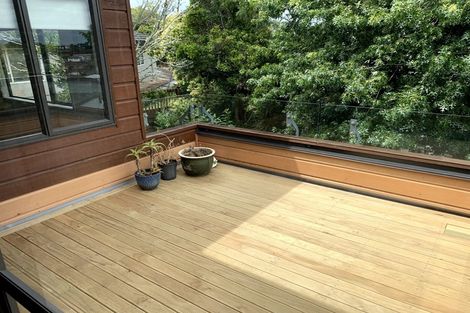 Photo of property in 2/17 Kennedy Avenue, Forrest Hill, Auckland, 0620