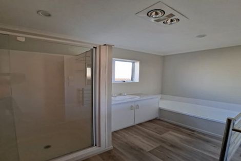 Photo of property in 17 Clemow Road, Fitzroy, New Plymouth, 4312