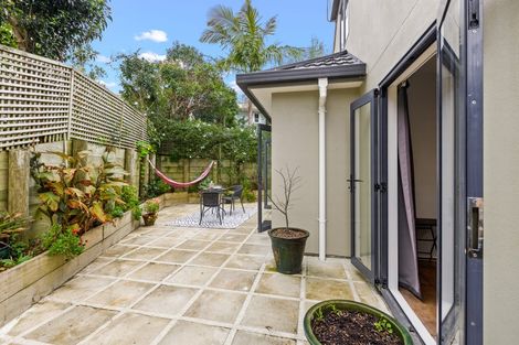 Photo of property in 2/33 Waipa Street, Birkenhead, Auckland, 0626