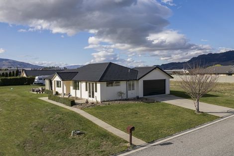 Photo of property in 3 De Bettencor Place, Mount Pisa, Cromwell, 9383