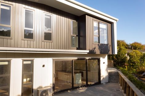 Photo of property in 4 Black Rock Road, Newlands, Wellington, 6037