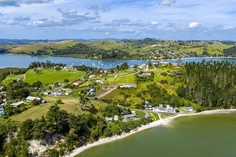 Photo of property in 6 Emay Crescent, Pahi, Paparoa, 0571