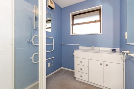 Photo of property in 9 Pyatt Place, Redwood, Christchurch, 8051