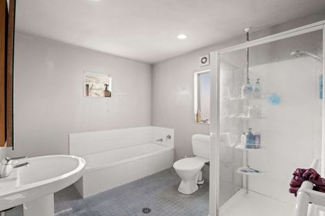 Photo of property in 50a Arawa Street, New Lynn, Auckland, 0600