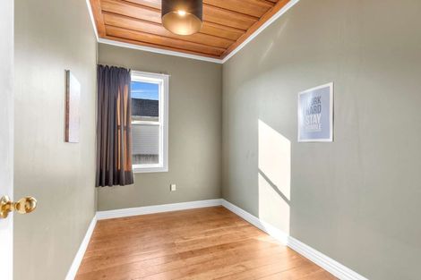 Photo of property in 44 Tennyson Street, Dannevirke, 4930