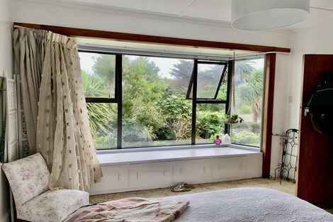 Photo of property in 69 Domett Street, Opunake, 4616