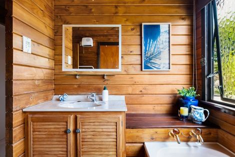 Photo of property in 29 Domain Road, Ormond, Gisborne, 4071