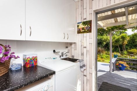 Photo of property in 15 Peehimanini Road, Waitahanui, Taupo, 3378