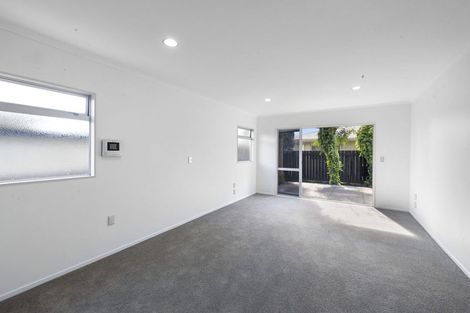 Photo of property in 150 Carrington Street, Lower Vogeltown, New Plymouth, 4310