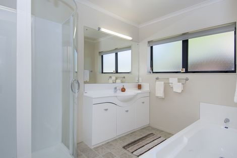 Photo of property in 25 Hawk Place, Welcome Bay, Tauranga, 3112