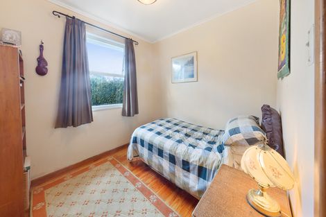 Photo of property in 120 Coronation Road, Mangere Bridge, Auckland, 2022