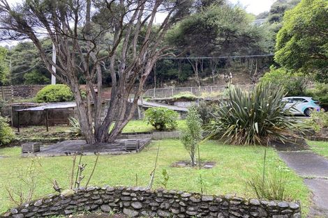 Photo of property in 28 Blue Mountains Road, Silverstream, Upper Hutt, 5019