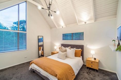 Photo of property in 27 Le Roy Terrace, Birkenhead, Auckland, 0626