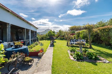 Photo of property in 16 Studholme Street, Waimate, 7924
