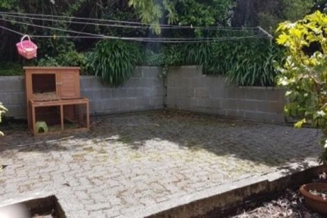 Photo of property in 22 Highbury Crescent, Highbury, Wellington, 6012