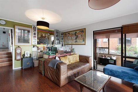 Photo of property in 1/4219 Great North Road, Glendene, Auckland, 0602