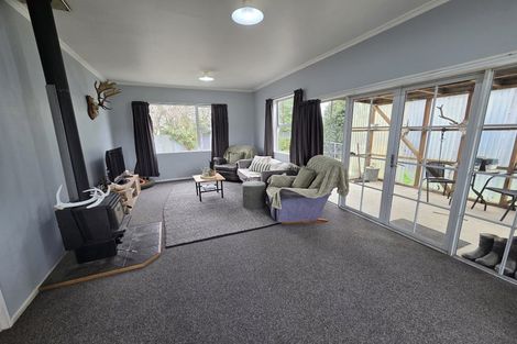 Photo of property in 11 Lowery Street, Milton, 9291