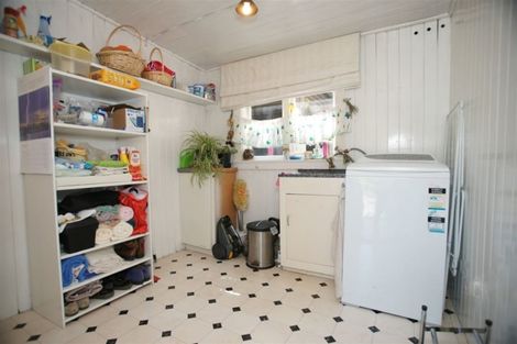 Photo of property in 8 Massey Crescent, St Albans, Christchurch, 8014