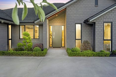 Photo of property in 131 Saint Kilda Road, Cambridge, 3434