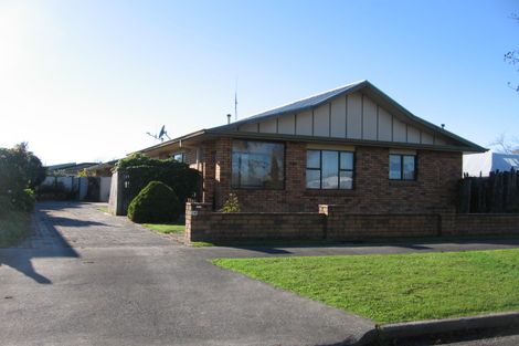 Photo of property in 26 Moyne Avenue, Milson, Palmerston North, 4414