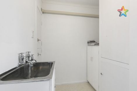 Photo of property in 1/95 Whites Line East, Waiwhetu, Lower Hutt, 5010