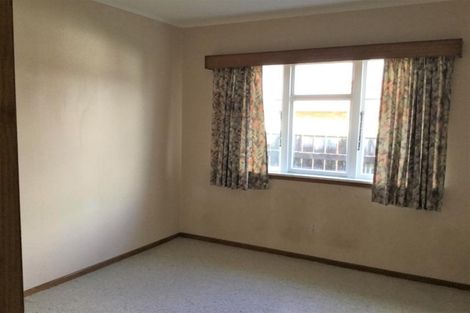 Photo of property in 221 Mangorei Road, Merrilands, New Plymouth, 4312