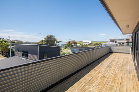 Photo of property in 1328b Papamoa Beach Road, Papamoa Beach, Papamoa, 3118