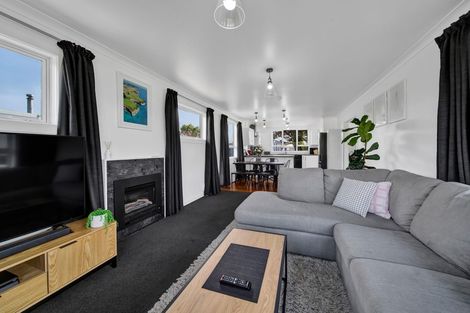 Photo of property in 52 Puriri Street, Hawera, 4610