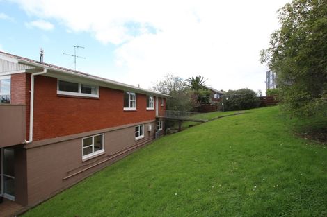 Photo of property in 1/48 Hogans Road, Glenfield, Auckland, 0629