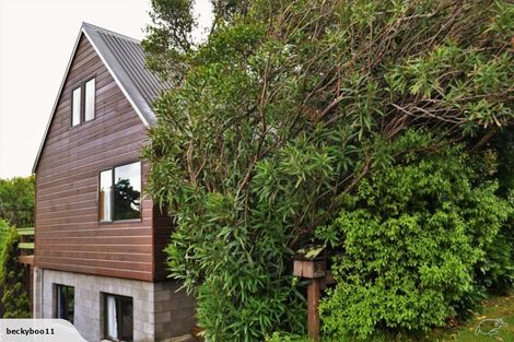 Photo of property in 2 Park Road, Paraparaumu Beach, Paraparaumu, 5032