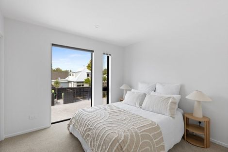 Photo of property in 4/90 Holly Road, St Albans, Christchurch, 8014