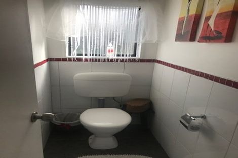 Photo of property in 7 Frosses Place, Massey, Auckland, 0614