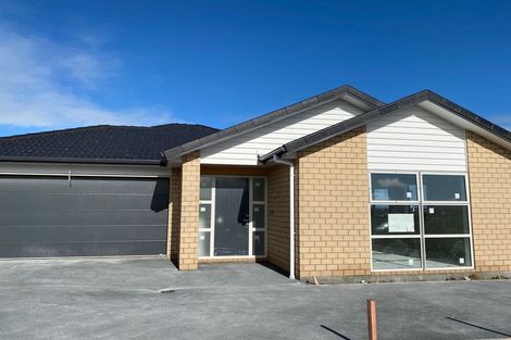 Photo of property in 51 Twin Parks Rise, Papakura, 2110