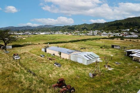 Photo of property in 112 Upper Fitzherbert Road, Wainuiomata, 5373